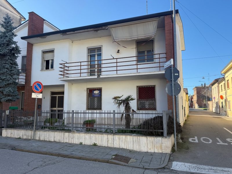 A303a appartamento argenta