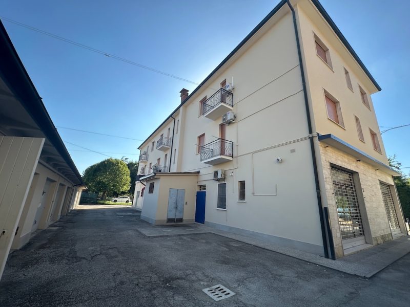 A327zc Vendita a Santa Maria Codifiume