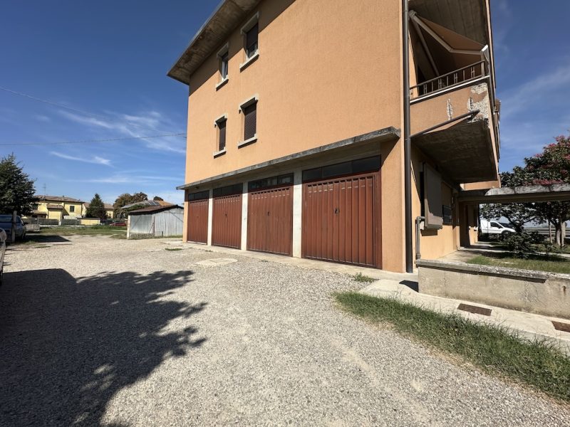 A329zf Vendita a San Martino in Argine