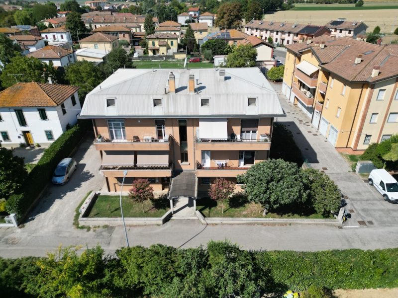 A329zj Vendita a San Martino in Argine