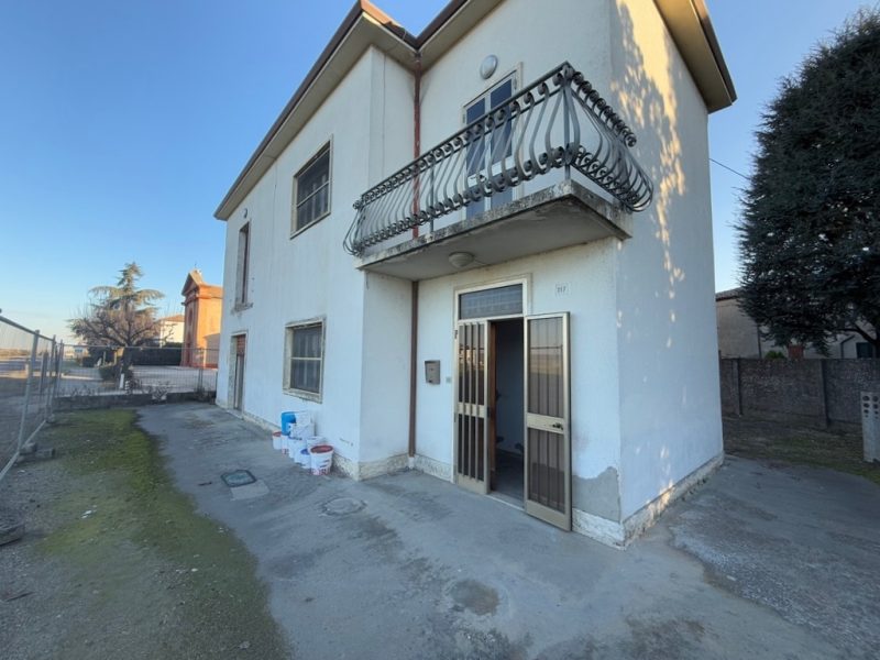 G484e vendita a Montalbano (FE)